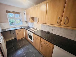 Kitchen- click for photo gallery